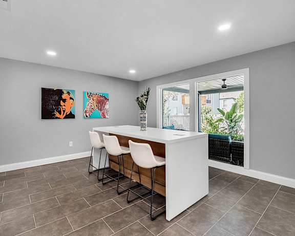 Photo Gallery Image