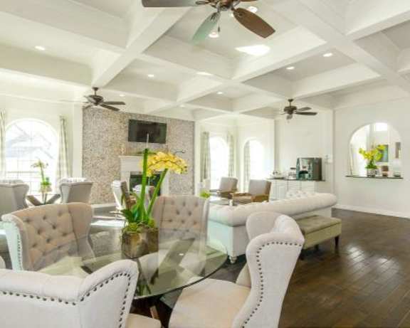 Photo Gallery Image