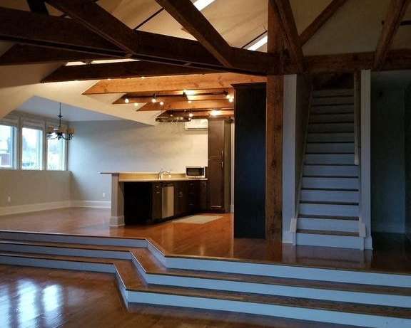 Photo Gallery Image