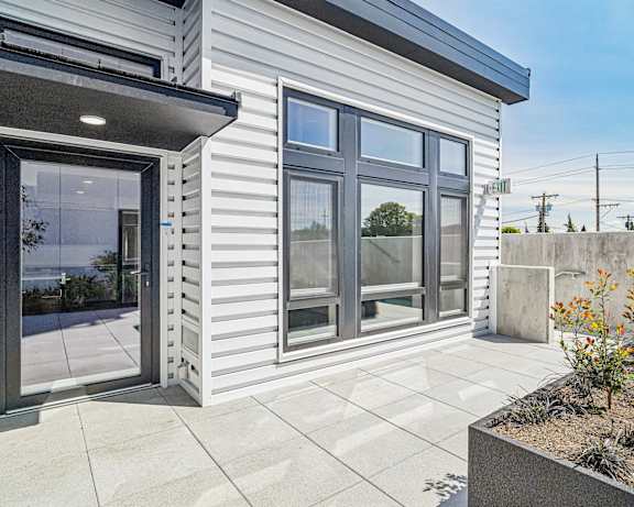 Photo Gallery Image