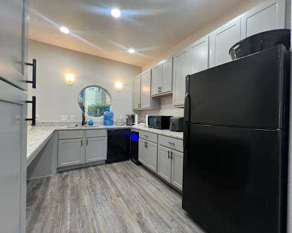 Photo Gallery Image