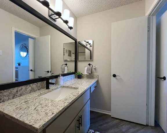 Photo Gallery Image
