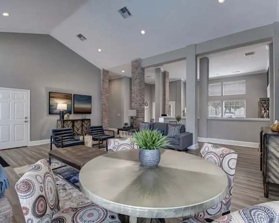 Photo Gallery Image