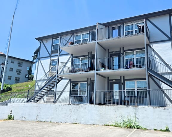 Photo Gallery Image