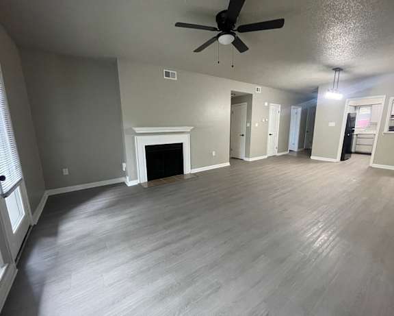 Photo Gallery Image