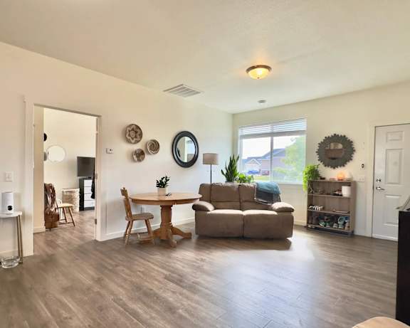 Photo Gallery Image