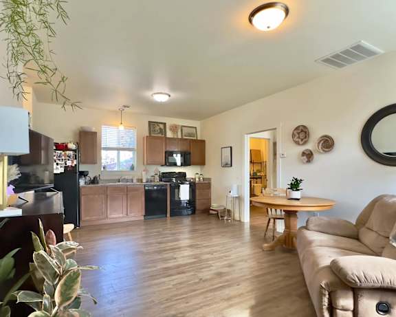 Photo Gallery Image