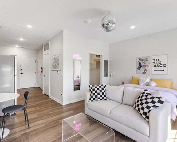 Photo Gallery Image