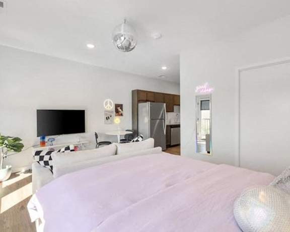Photo Gallery Image