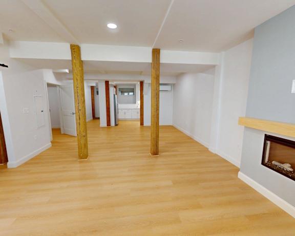 Photo Gallery Image