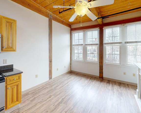 Photo Gallery Image