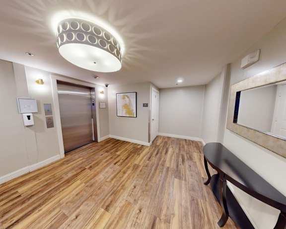 Photo Gallery Image