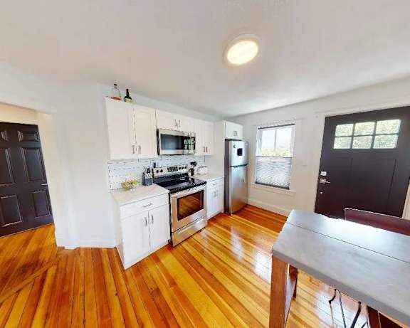Photo Gallery Image