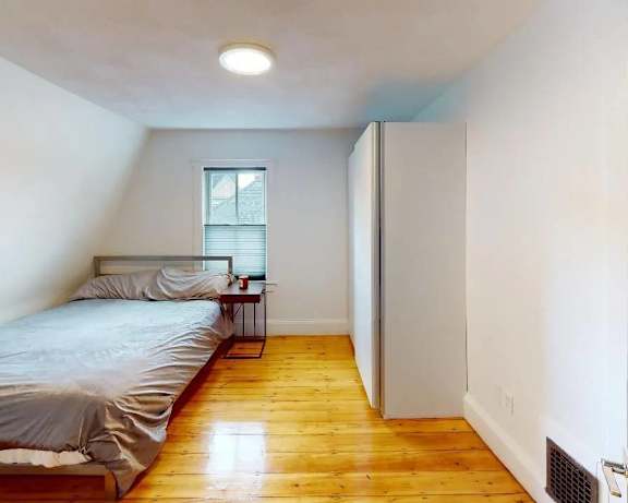 Photo Gallery Image