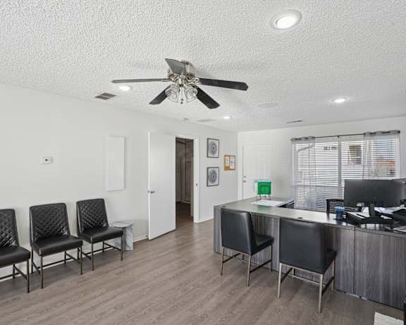 Photo Gallery Image