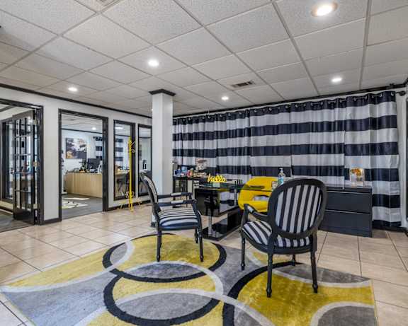 Photo Gallery Image