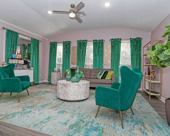Photo Gallery Image