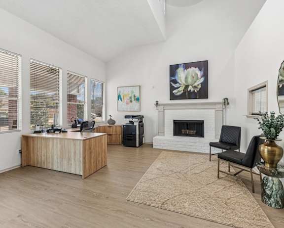 Photo Gallery Image