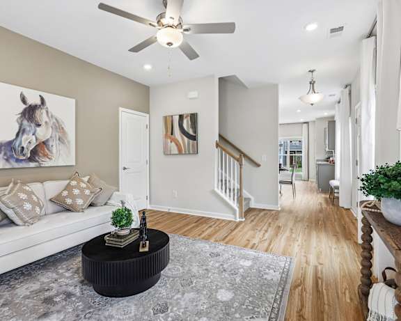 Photo Gallery Image