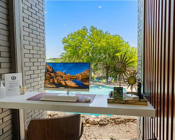 Photo Gallery Image
