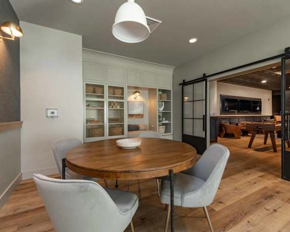 Photo Gallery Image