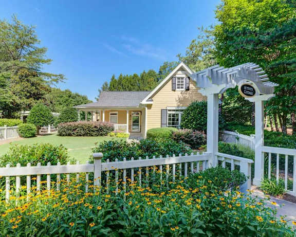 Photo Gallery Image