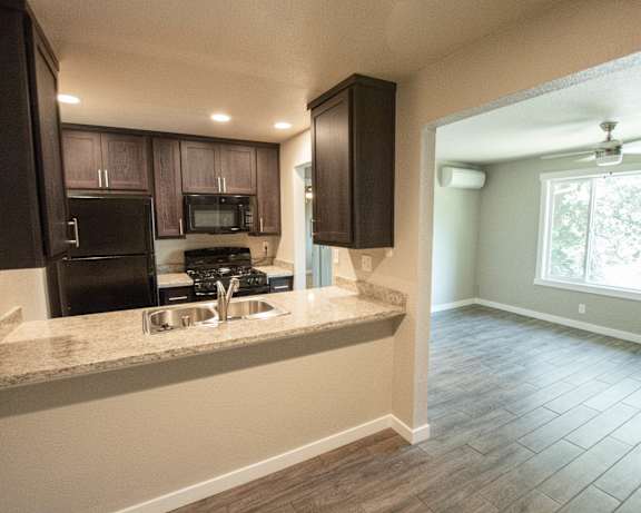 Photo Gallery Image