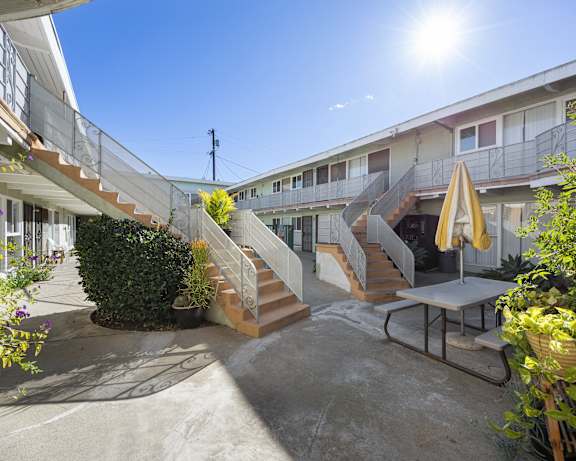 Photo Gallery Image