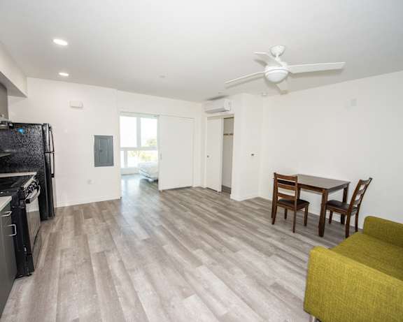 Photo Gallery Image