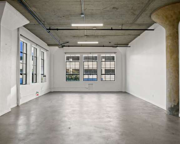Photo Gallery Image