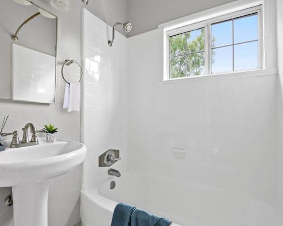 Photo Gallery Image