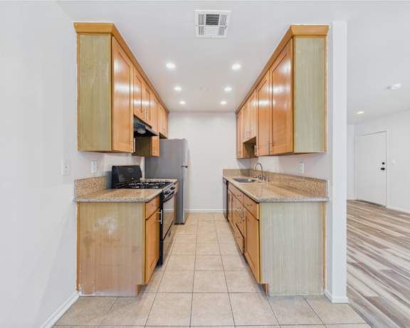 Photo Gallery Image