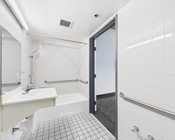 Photo Gallery Image