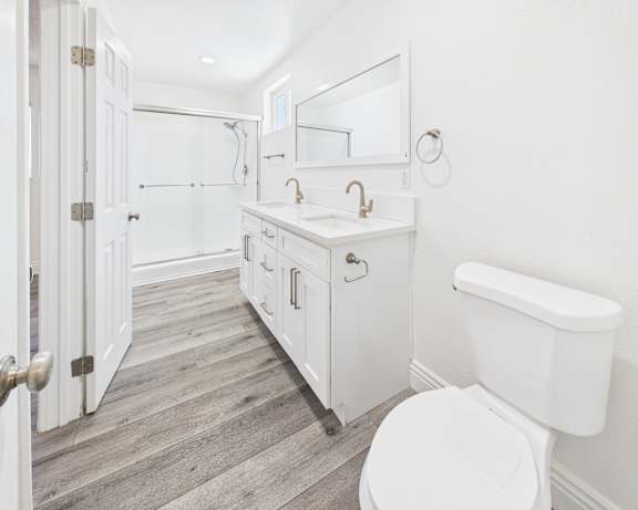 Photo Gallery Image