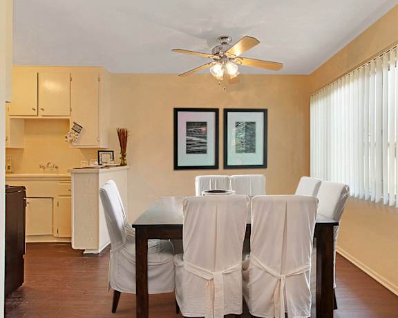 Photo Gallery Image