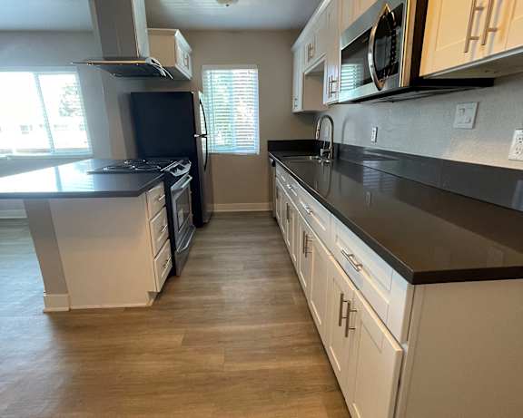 Photo Gallery Image