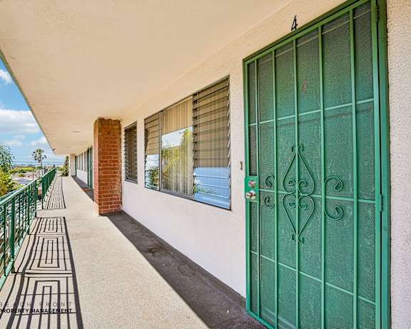 Photo Gallery Image
