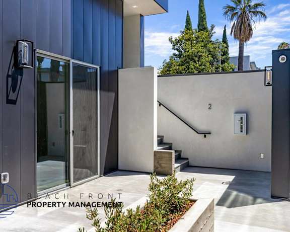 Photo Gallery Image