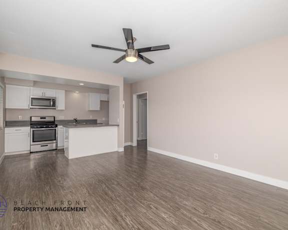 Photo Gallery Image