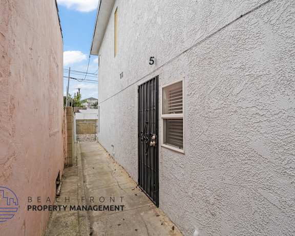 Photo Gallery Image