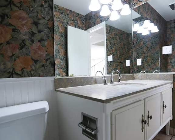 Photo Gallery Image