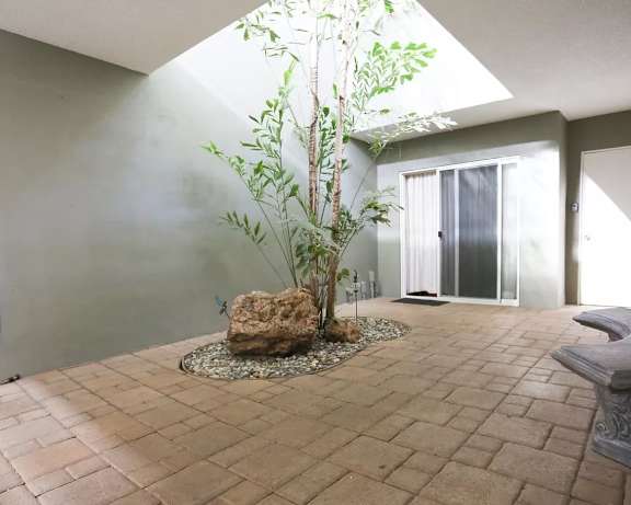 Photo Gallery Image