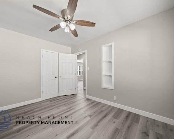 Photo Gallery Image