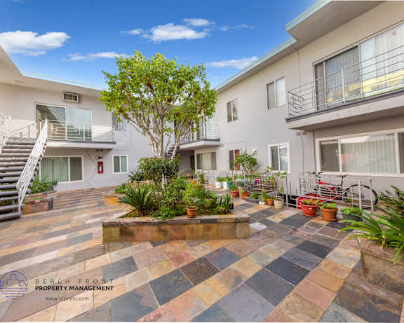 Photo Gallery Image