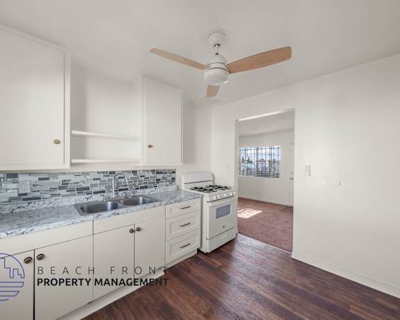 Photo Gallery Image
