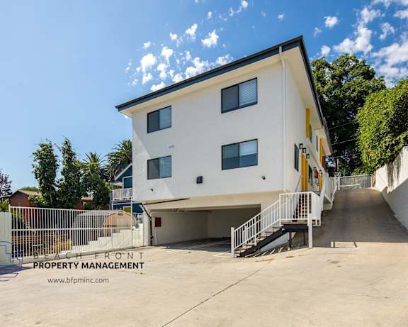 Photo Gallery Image