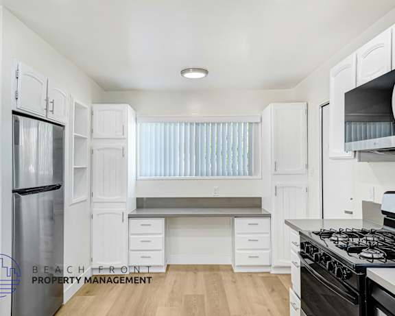 Photo Gallery Image
