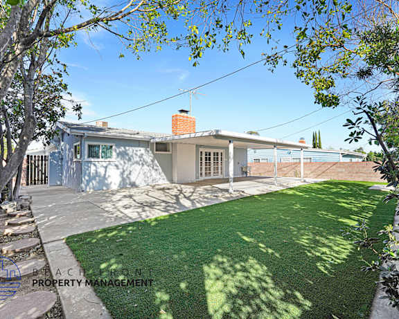 Photo Gallery Image