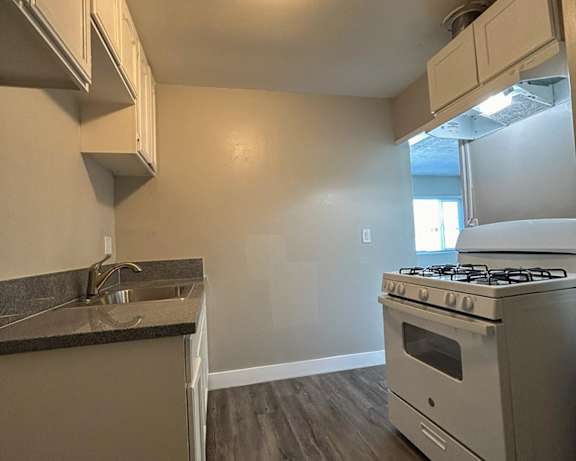 Photo Gallery Image