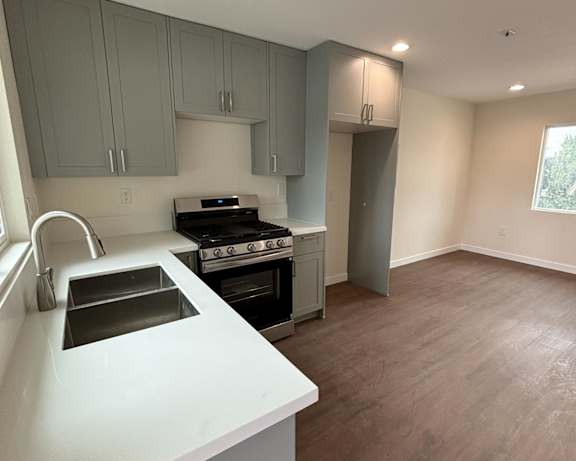 Photo Gallery Image